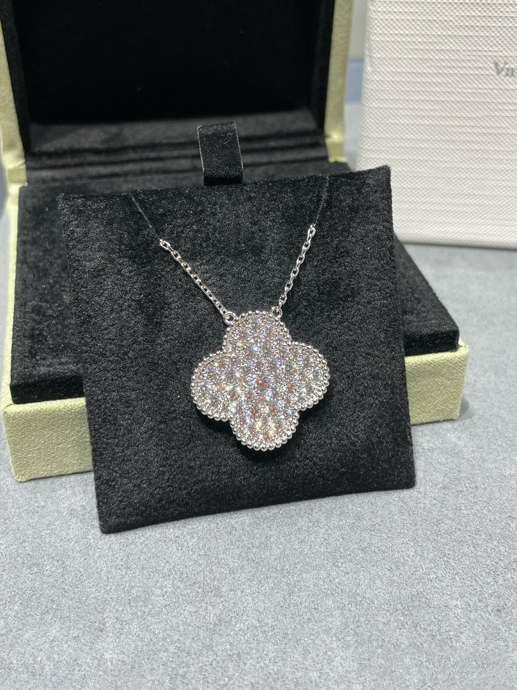 GlowCLOVER 25MM LARGE PENDANT DIAMOND PAVED SILVER NECKLACE