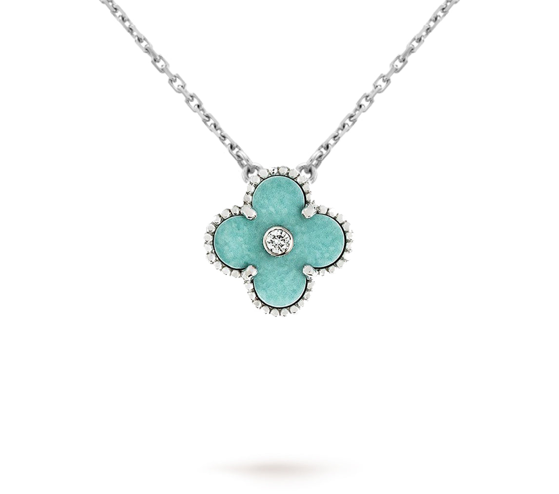 GlowCHRISTMAS LIMITED EDITION NECKLACE COLLECTION