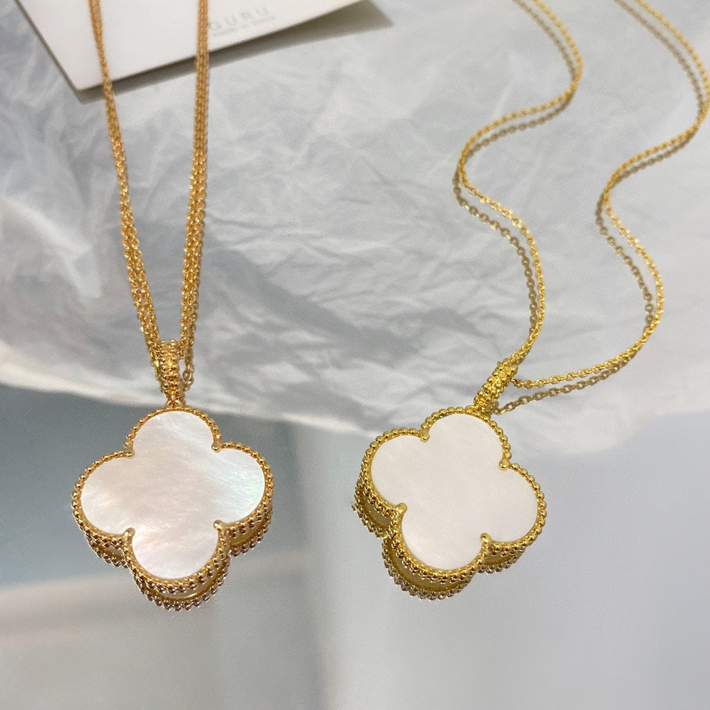 GlowCLOVER 25MM MOP LARGE PENDANT NECKLACE