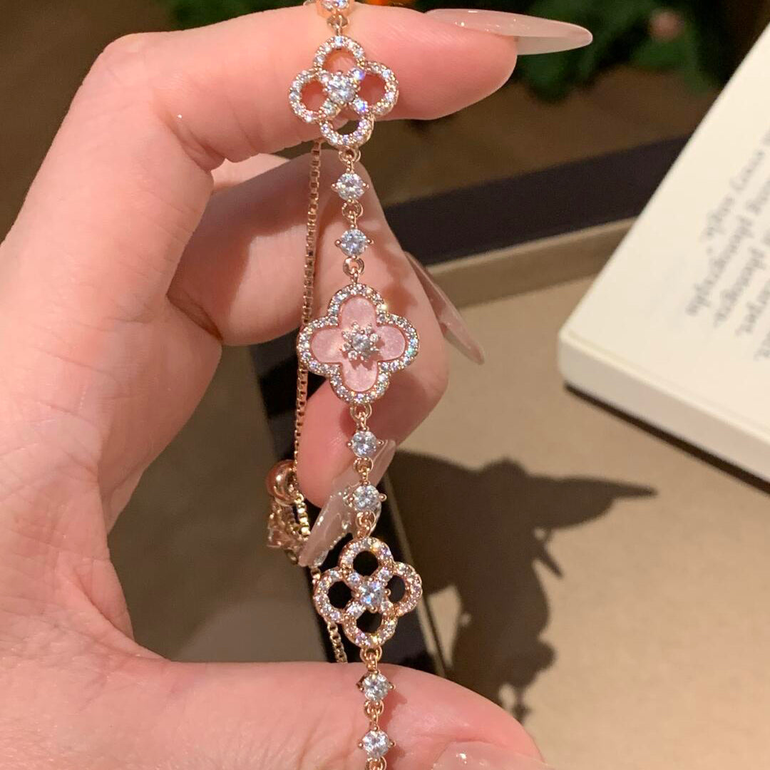 GlowCLOVER 5 MOTIF PINK BLUE RED WHITE BRACELET