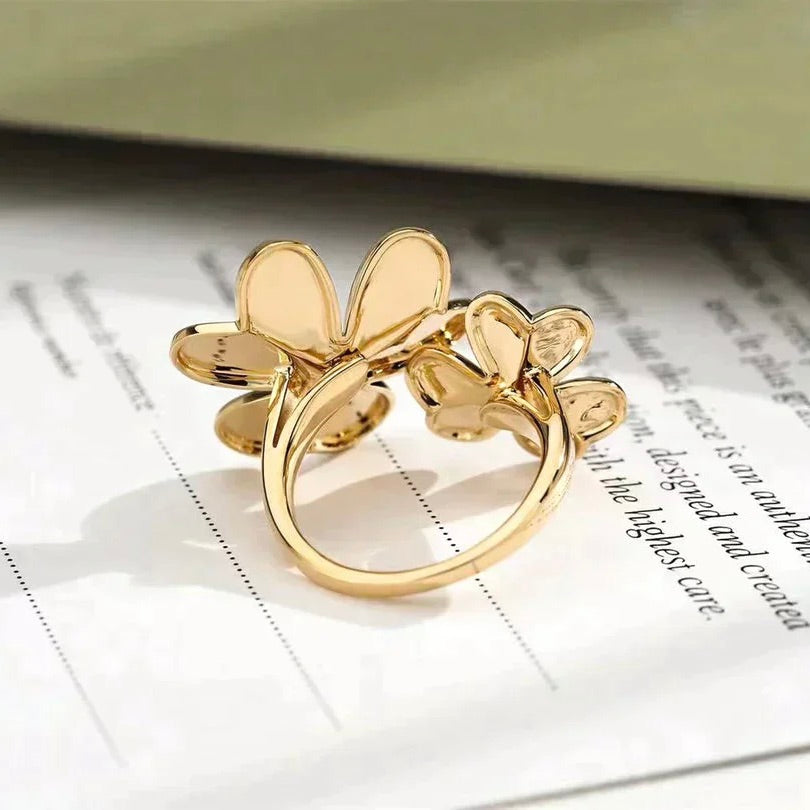 GlowCLOVER COMOS GOLD DIAMOND RING