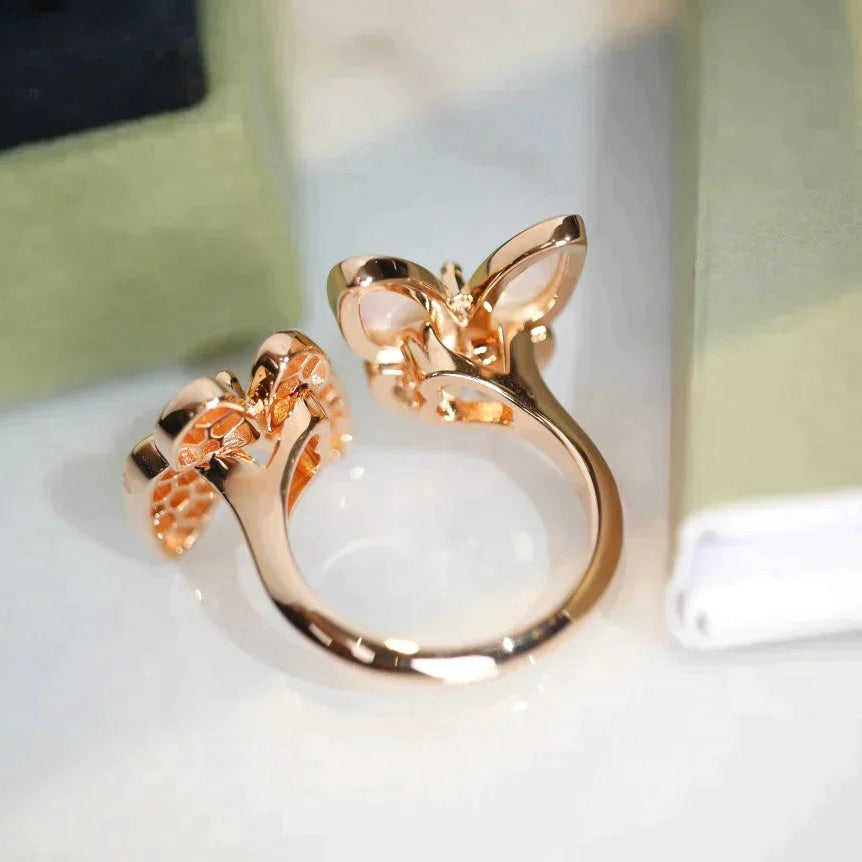 GlowTWIN BUTTERFLY DIAMOND MOP RING