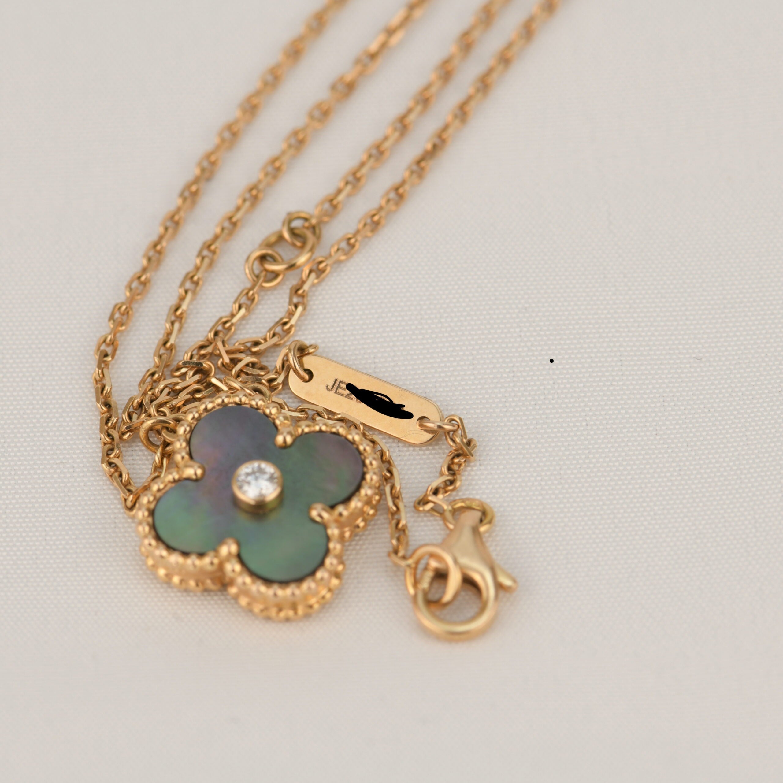 GlowCLOVER 15MM DIAMOND AND MOTHER-OF-GREY NECKLACE