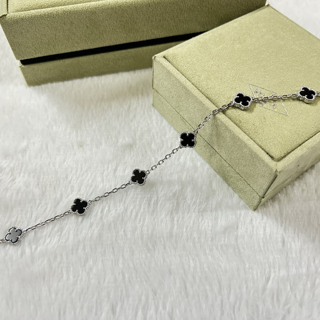 [Glow]CLOVER 6 MOTIF  ONYXS BRACELET