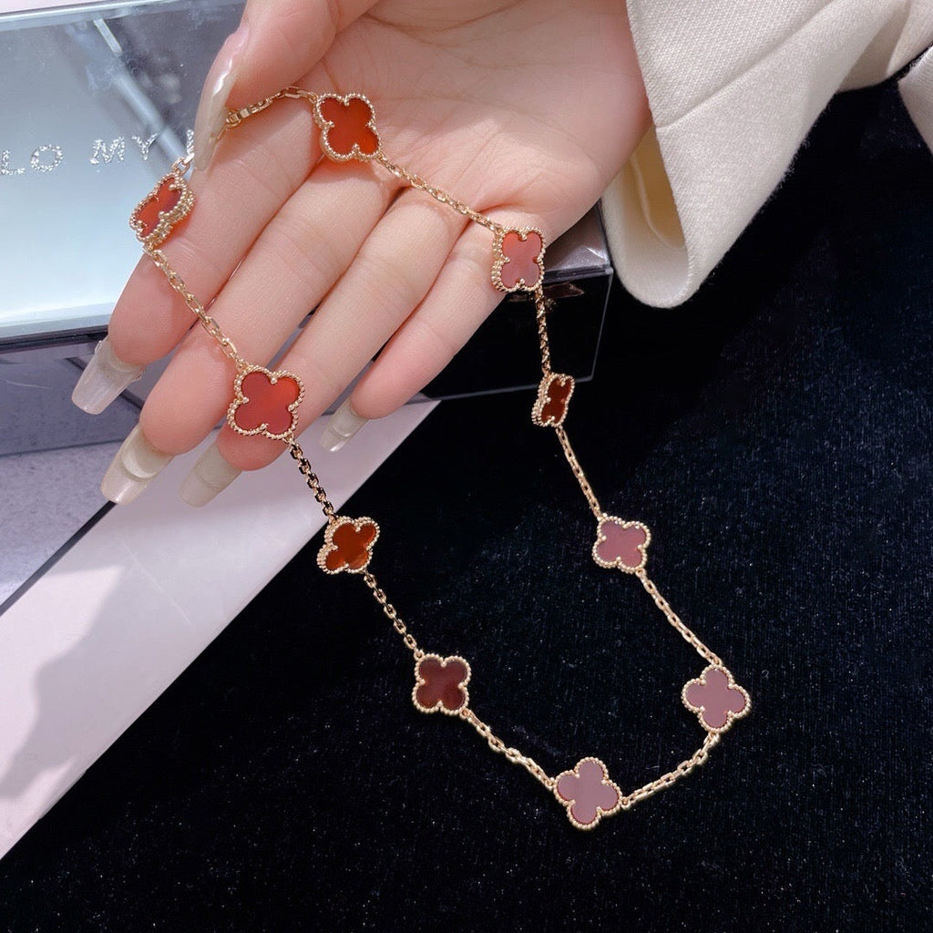 GlowCLOVER 10 MOTIFS CARNELIAN NECKLACE