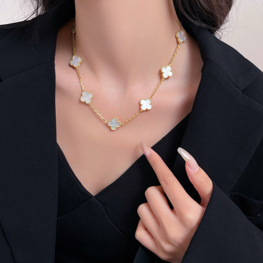 GlowCLOVER 10 MOTIFS WHITE MOTHER OF PEARL NECKLACE