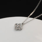 GlowCLOVER MINI 9.5MM PENDANT DIAMOND NECKLACE
