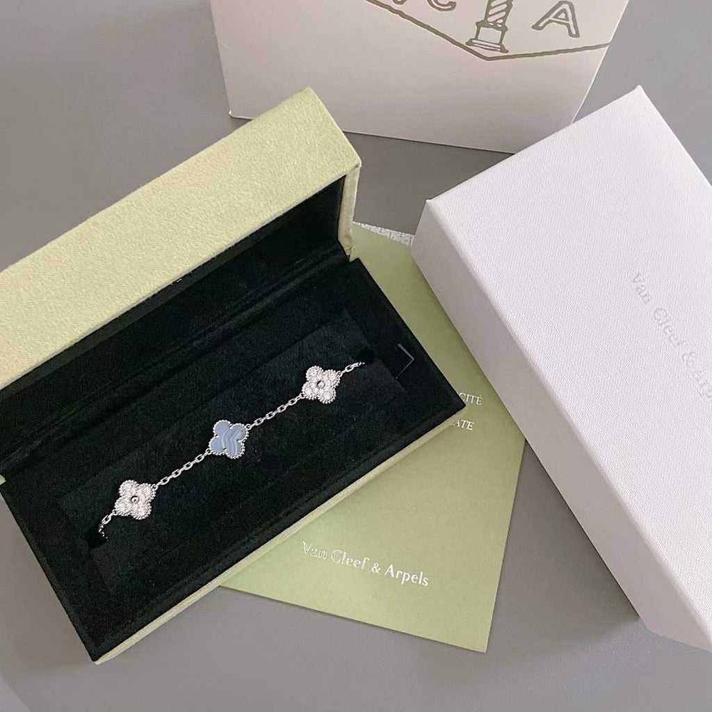 GlowCLOVER  5 MOTIF DIAMOND PURPLE CHALCEDONY BRACELET SILVER