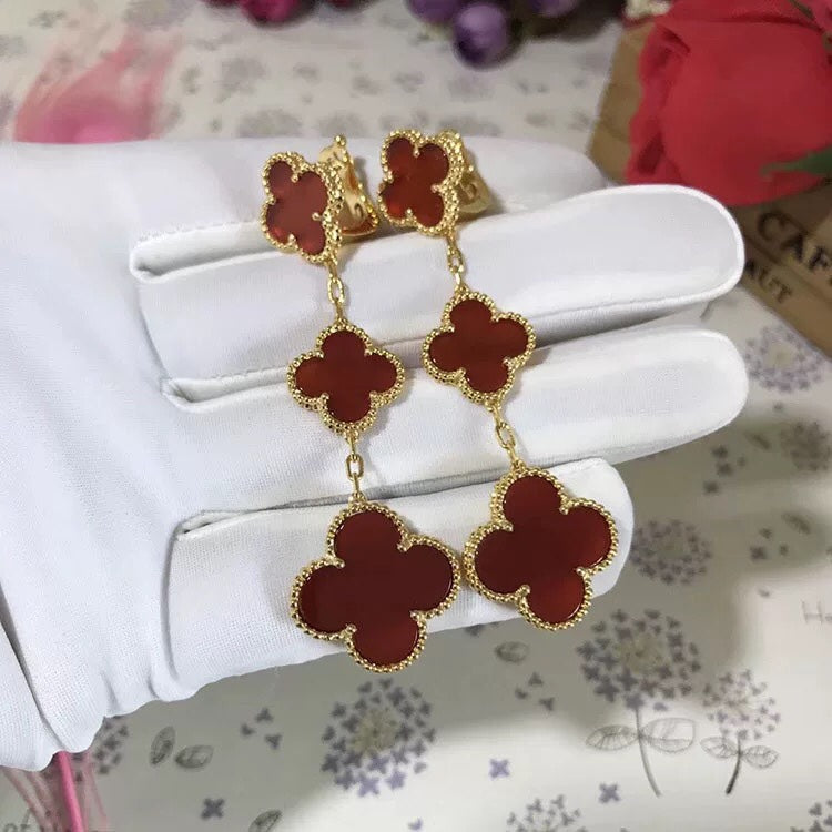 GlowCLOVER 3 MOTIF CARNELIAN DROP EARRINGS