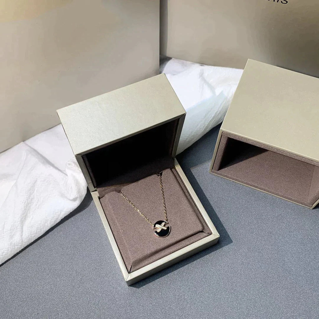 GlowJEUX DE ROSE GOLD DIAMOND NECKLACE