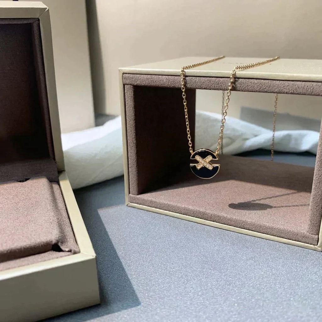 GlowJEUX DE ROSE GOLD DIAMOND NECKLACE