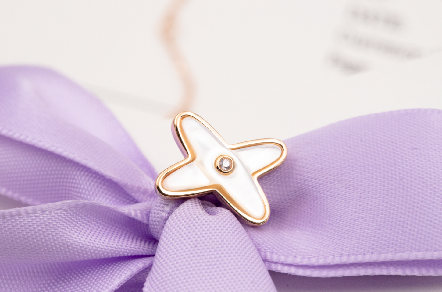 GlowJEUX DE WHITE MOP PINK GOLD DIAMOND EARRINGS