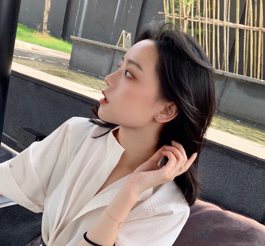 GlowJEUX DE WHITE MOP PINK GOLD DIAMOND EARRINGS