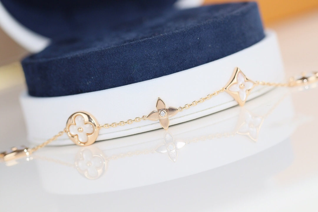 GlowLEAF CLOVER BRACELET