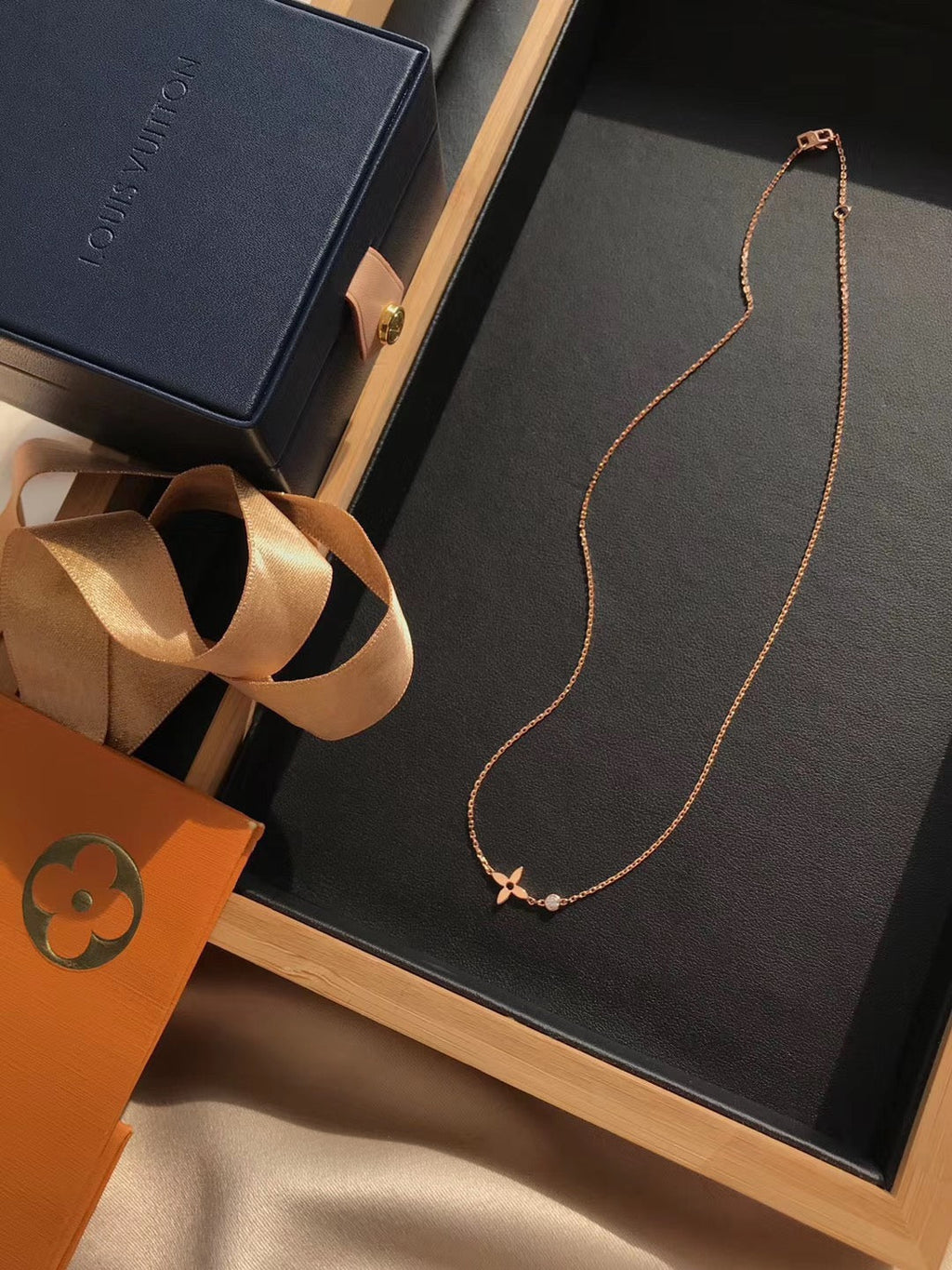 GlowBLOSSOM PENDANT PINK GOLD AND DIAMOND