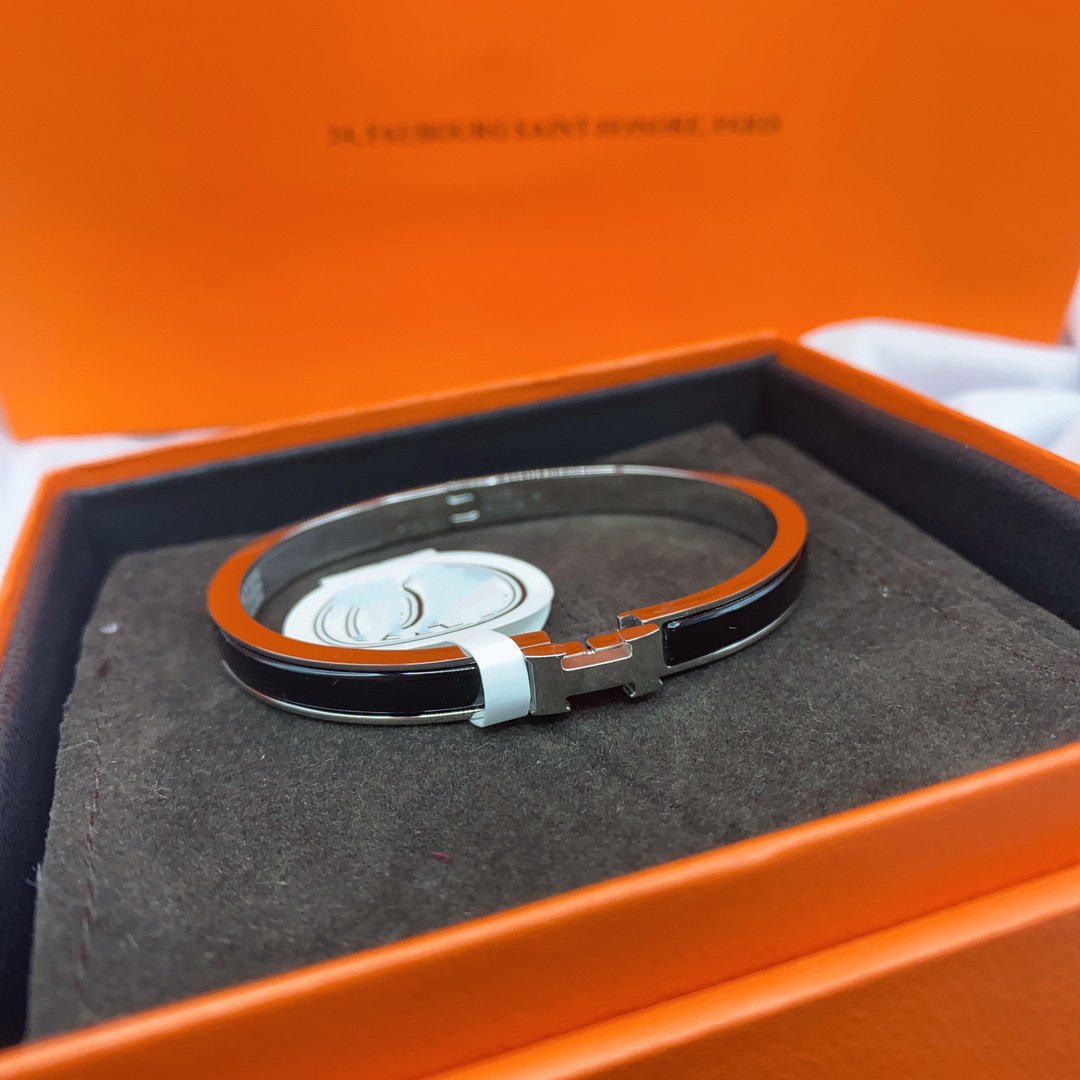 GlowCLASSIC HM CLIC BLACK 8MM ENAMEL BRACELET