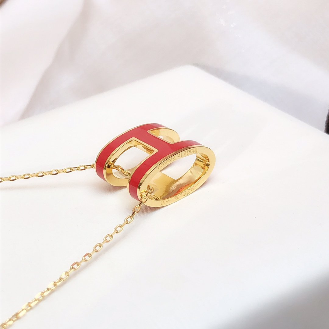 GlowHM CLIC RED ENAMEL GOLD NECKLACE