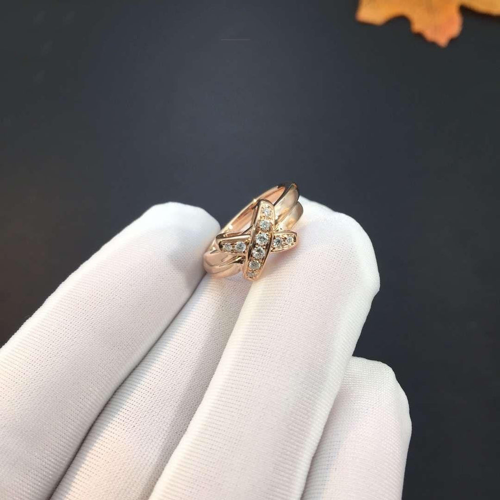 GlowJEUX DE PINK GOLD DIAMOND RING