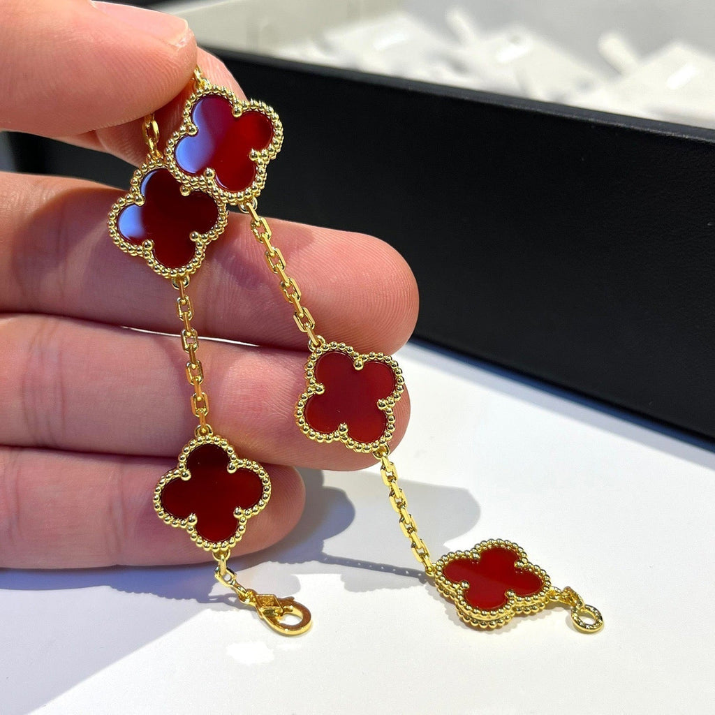 GlowCLOVER 5 MOTIFS RED AGATE  BRACELET