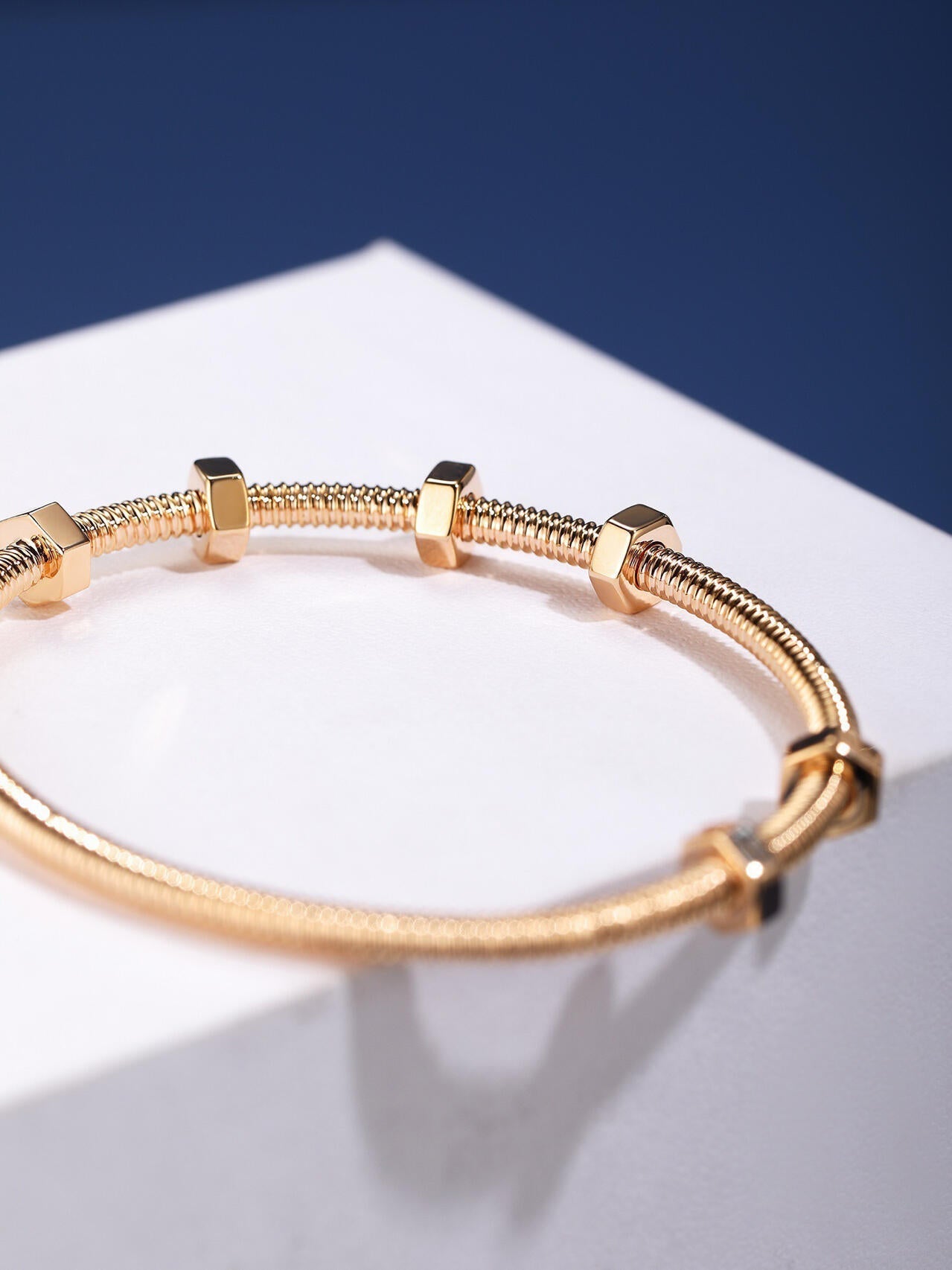 [Glow]CT THREADED BRACELET