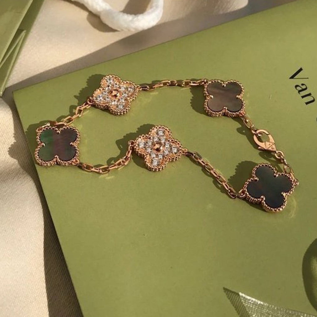 GlowCLOVER 5 MOTIF GRAY MOP DIAMOND BRACELET