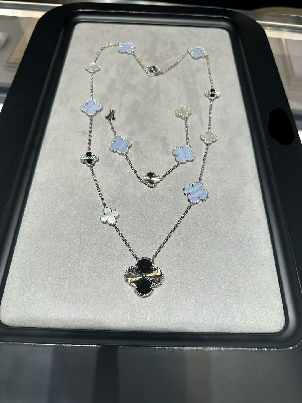 [Glow] 25 NEW CLOVER 15 MOTIFS PURPLE CHALCEDONY