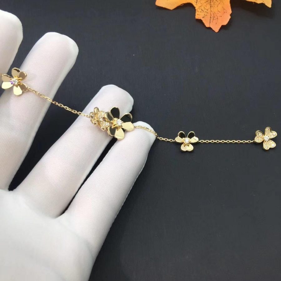 GlowFRIVOLE GOLD 5 FLOWERS BRACELET