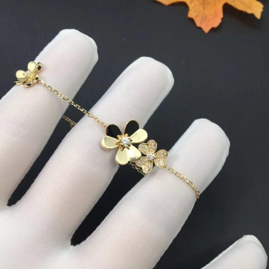GlowFRIVOLE GOLD 5 FLOWERS BRACELET