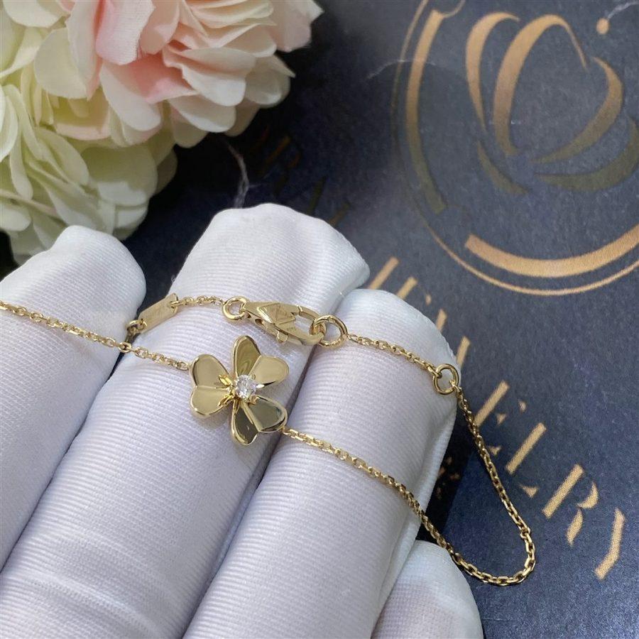 GlowFRIVOLE GOLD FLOWER BRACELET