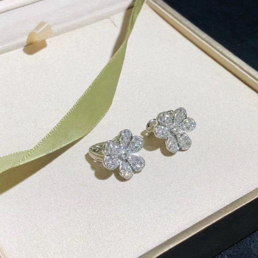 GlowFRIVOLE SILVER FLOWER DIAMOND EARRINGS