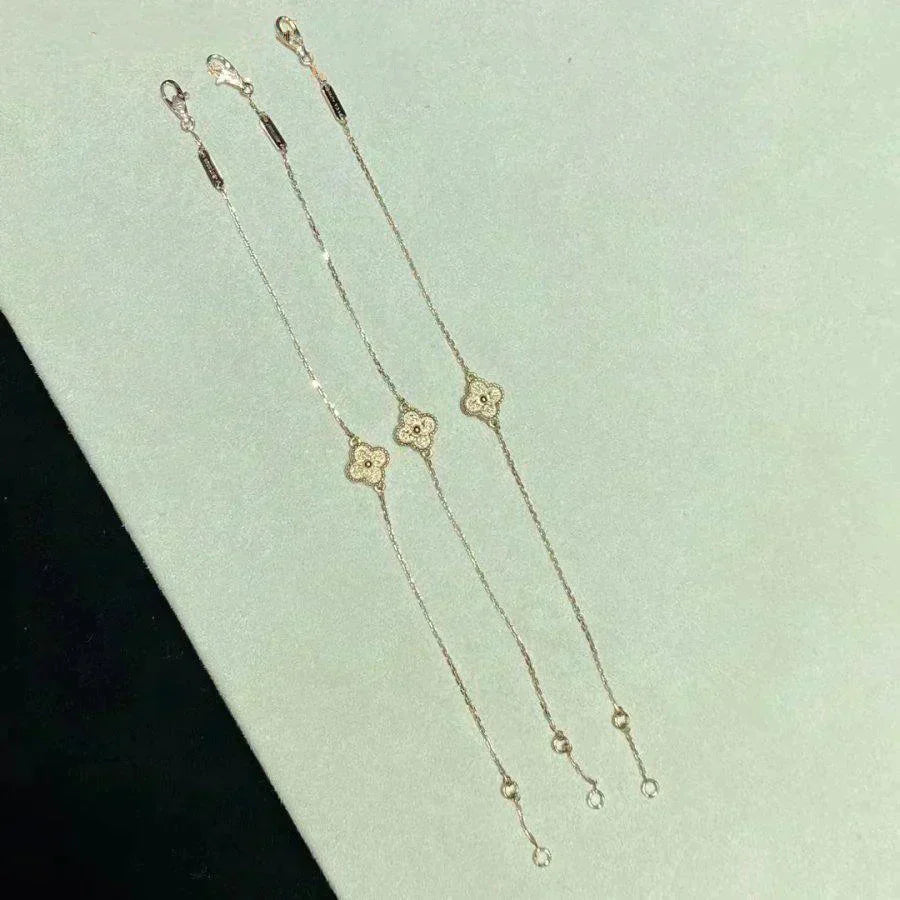 GlowCLOVER SINGLE FLOWER BRACELET