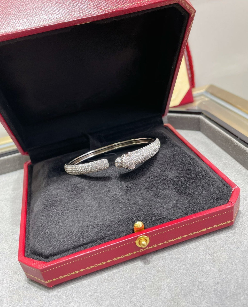 GlowPANTHERE FULL DIAMOND OPEN BRACELET