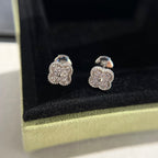 GlowCLOVER MINI DIAMOND STUD EARRINGS